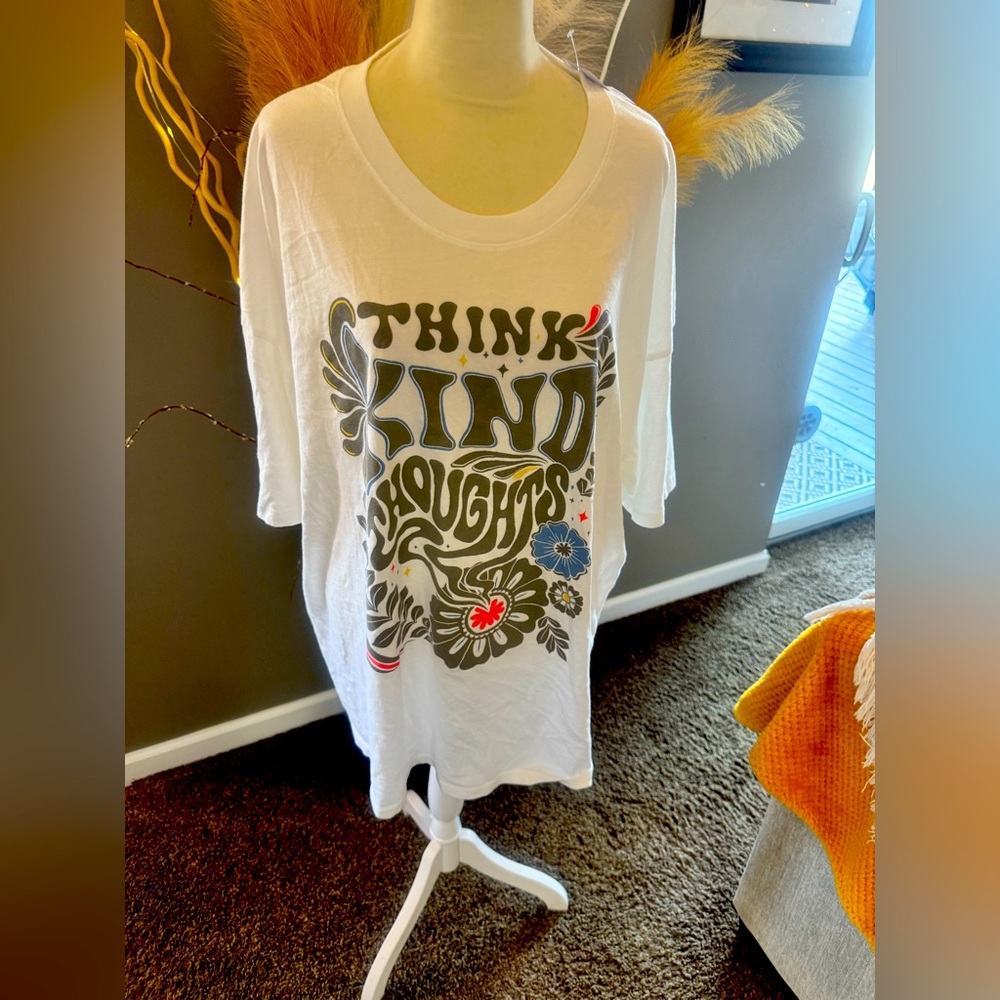 AMERICAN EAGLE BRAND NEW WITH TAG TEE.